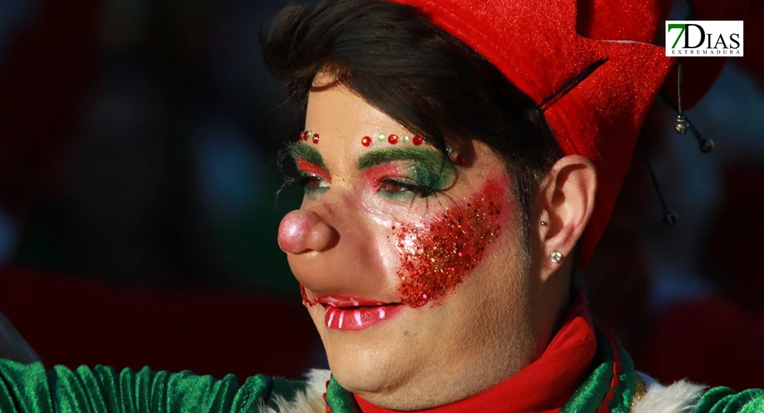 Miles de sonrisas reciben la cabalgata y a sus Reyes Magos en Badajoz