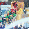 Miles de sonrisas reciben la cabalgata y a sus Reyes Magos en Badajoz