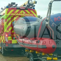 Los bomberos llevan a cabo un rescate frente a la pedanía pacense de Novelda
