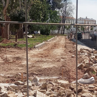 La reforma del parque López de Ayala llega a los tribunales tras la tala de árboles