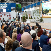 Badajoz despliega su escaparate en FITUR con presencia de Carnaval y Semana Santa