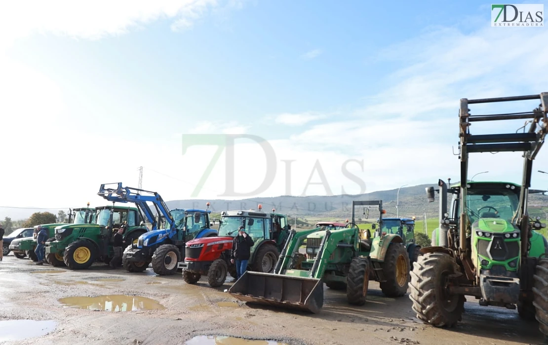 Imágenes de la tractorada en Extremadura para protestar por el acuerdo de Mercosur