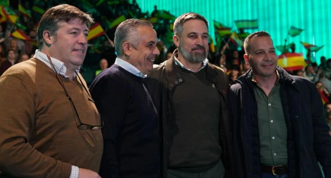 Abascal presiona a Guardiola y exige entrar en el Gobierno de Extremadura