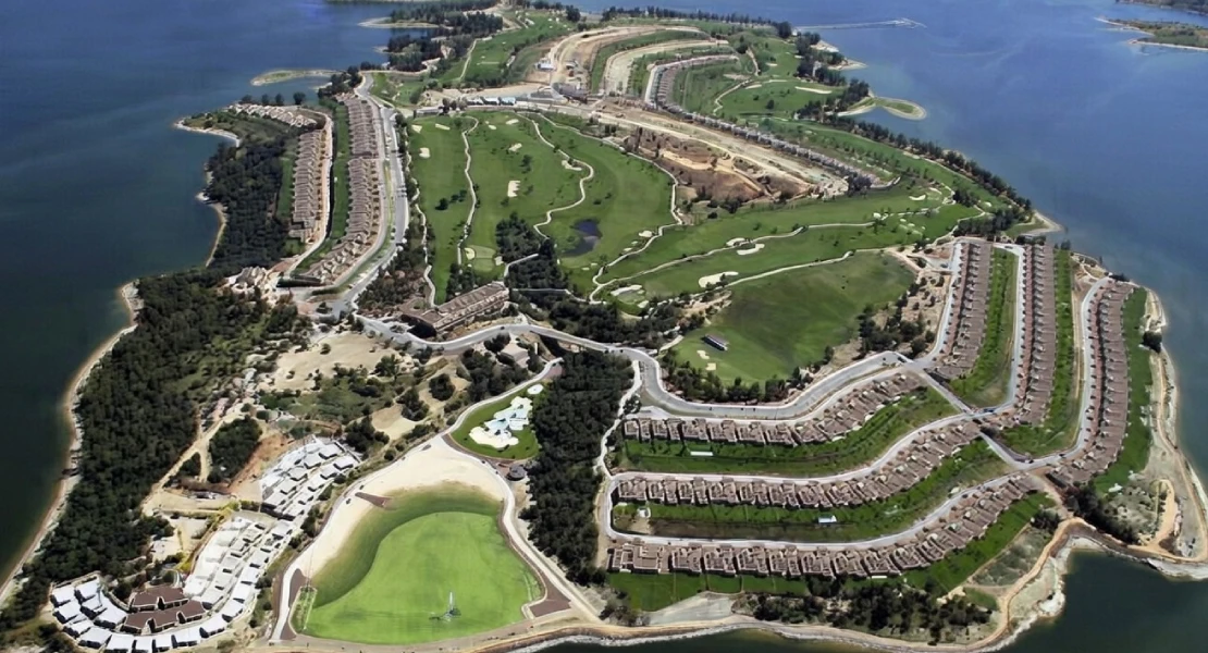 UED-SyT exige el derribo inmediato del complejo urbanístico de Valdecañas en Extremadura