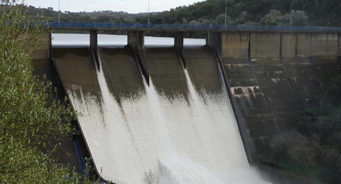 El pantano de Villar del Rey bajo vigilancia: está al límite
