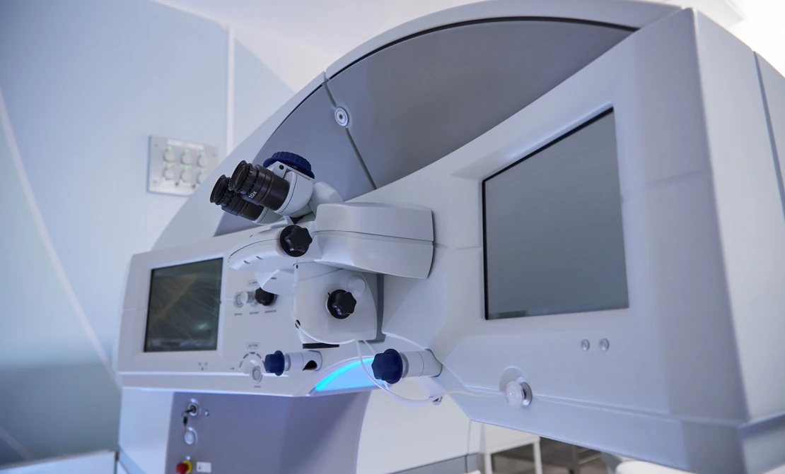 UED–SyT denuncia la grave situación en la atención oftalmológica del Hospital de Plasencia