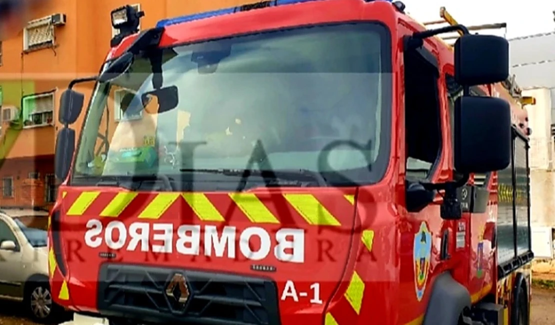 Sale ardiendo un punto limpio en Badajoz