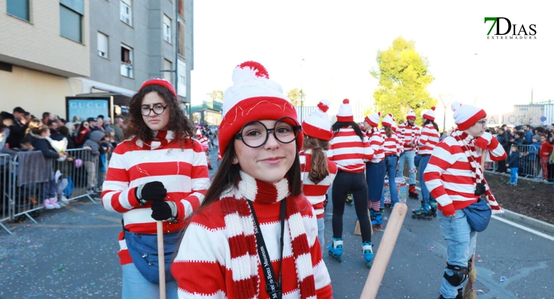 Miles de sonrisas reciben la cabalgata y a sus Reyes Magos en Badajoz