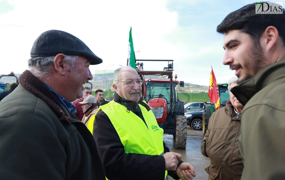 Imágenes de la tractorada en Extremadura para protestar por el acuerdo de Mercosur