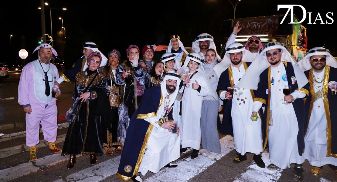 Imágenes de Artefactos y Grupos de Animación en el Gran Desfile del Carnaval de Badajoz 2026