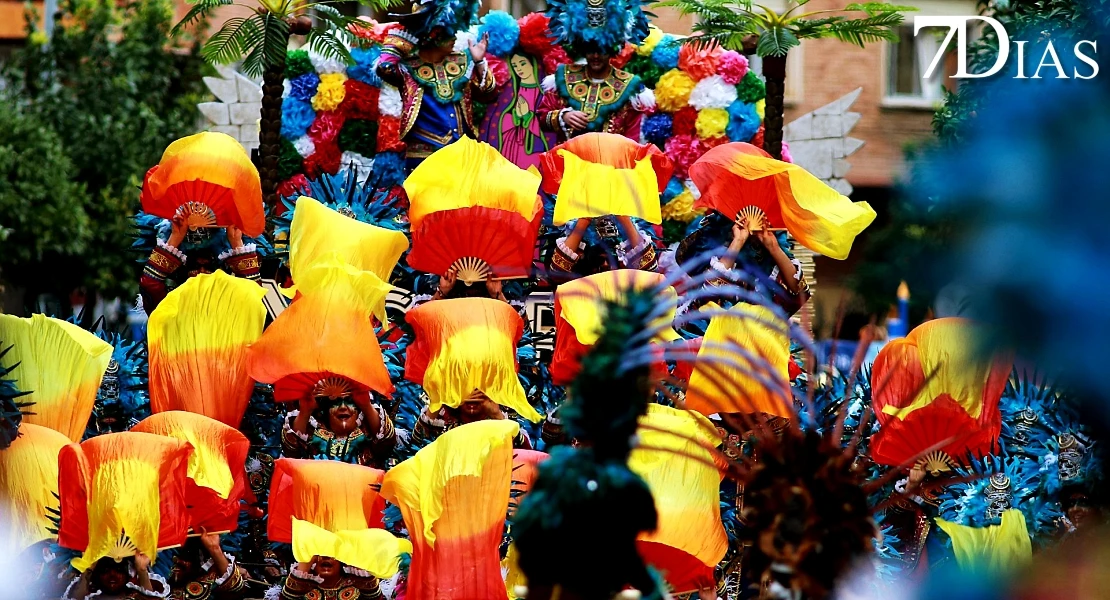 Los mejores primeros planos del Gran Desfile del Carnaval de Badajoz 2026