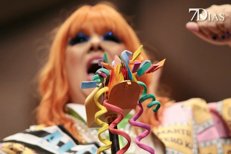 Actuación y entrevista de la murga Las Chimixurris en preliminares del COMBA 2026