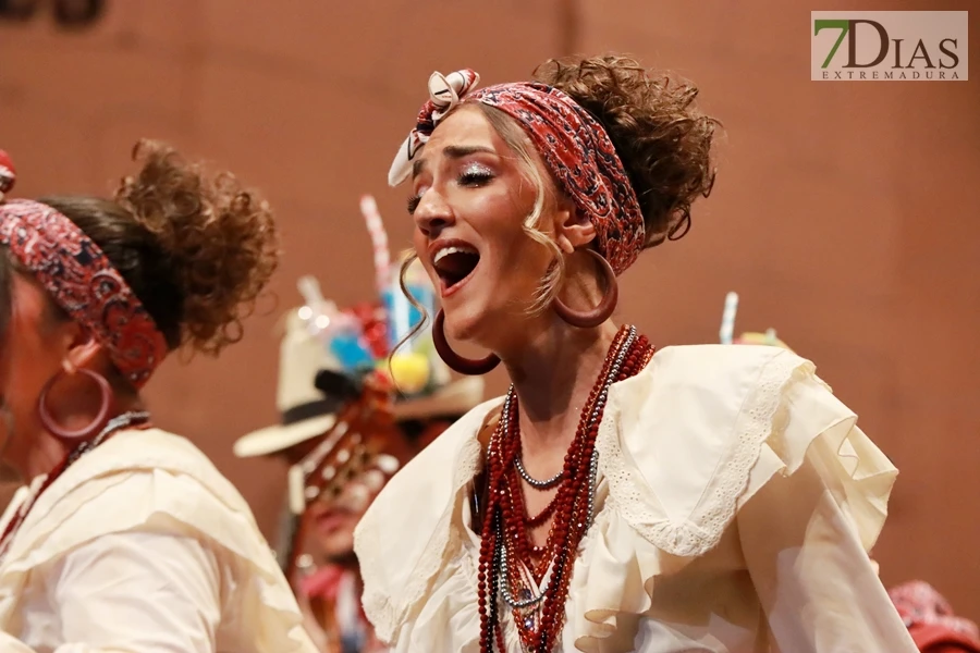 Actuación y entrevista de la murga Los Mini - Folk en preliminares del COMBA 2026