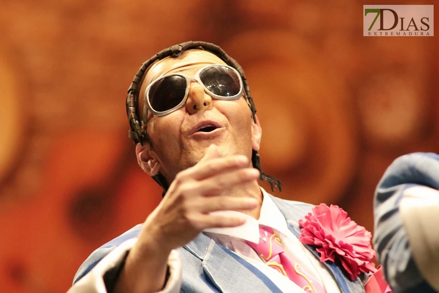 Acuación y entrevista de la murga A Contragolpe en el COMBA 2026