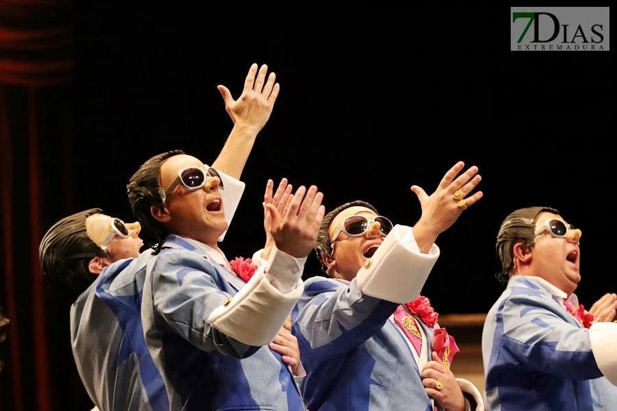 Acuación y entrevista de la murga A Contragolpe en el COMBA 2026