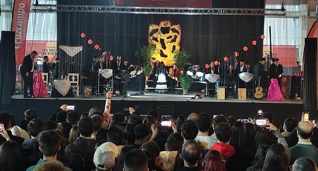 Actuación de la Tamborada de La Bullanguera 2026