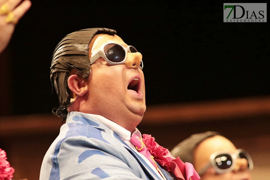 Acuación y entrevista de la murga A Contragolpe en el COMBA 2026