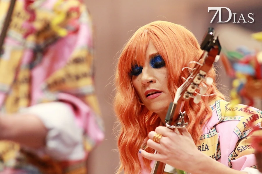 Actuación y entrevista de la murga Las Chimixurris en Semifinales del COMBA 2026