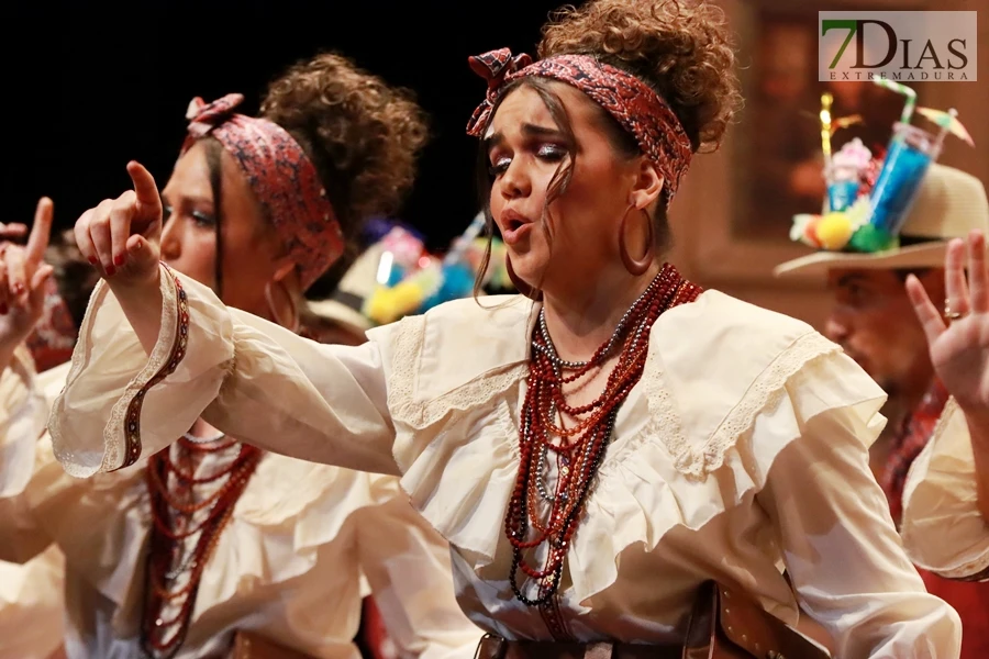 Actuación y entrevista de la murga Los Mini - Folk en preliminares del COMBA 2026