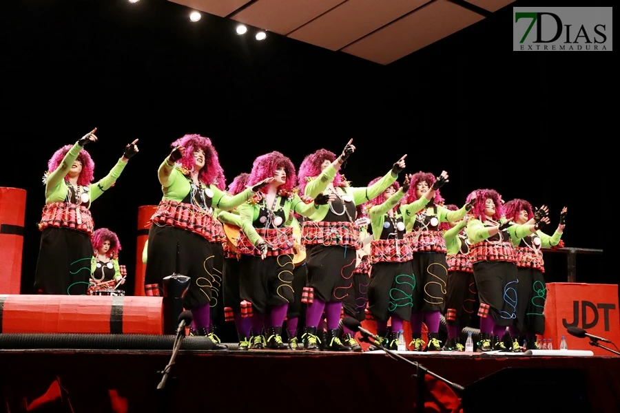 Actuación y entrevista de la murga Murger Queen en preliminares del COMBA 2026