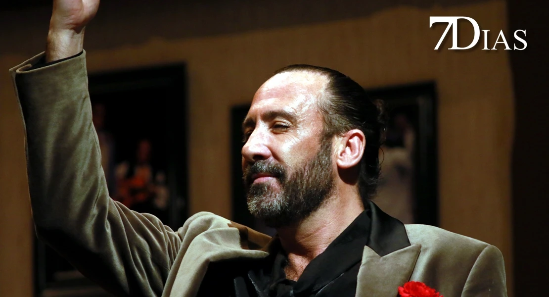 Actuación y entrevista a la murga Gitano y de Badajó en Semifinales del COMBA 2026