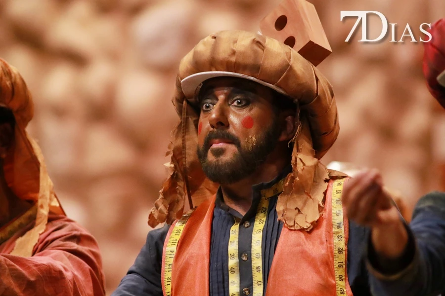 Actuación y entrevista de la murga Al Maridi en la final del COMBA 2026