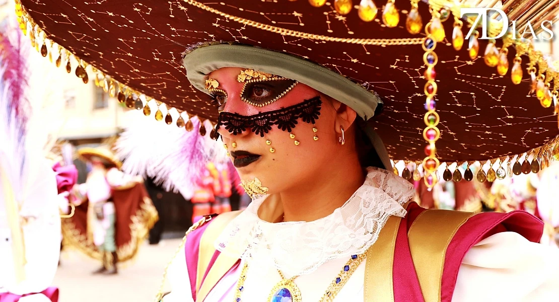 Los mejores primeros planos del Gran Desfile del Carnaval de Badajoz 2026