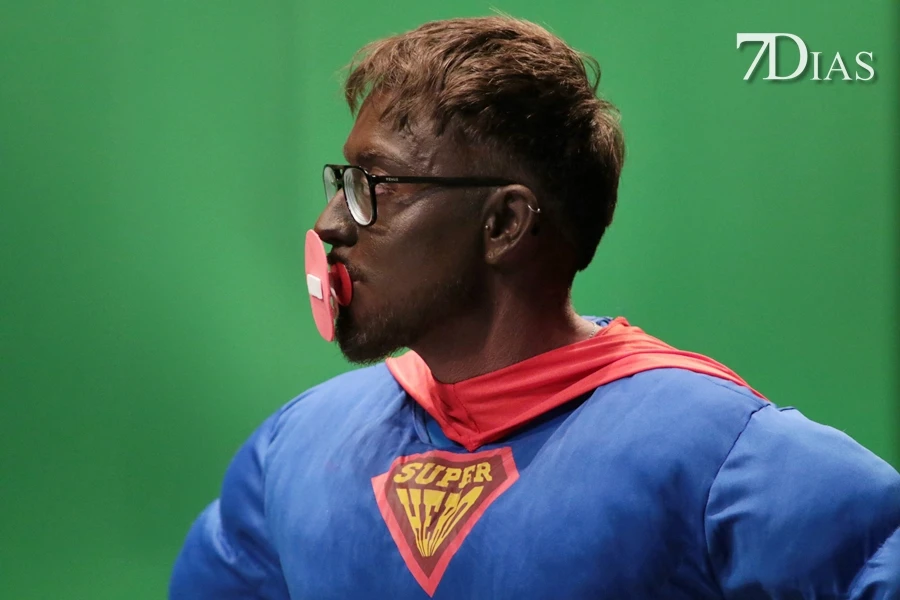 Actuación y entrevista de la murga Los Escusaos en preliminares del COMBA 2026