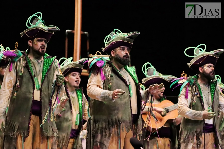 Actuación y entrevista de la murga Se Mace Tarde en preliminares del COMBA 2026