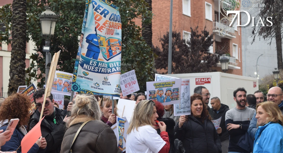 Celadores del SES se manifiestan en Badajoz "por un examen justo"