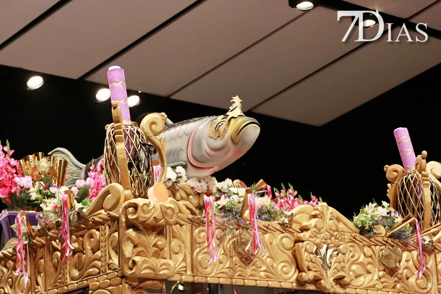 Actuación y entrevista de la murga Water Closet en la final del COMBA 2026