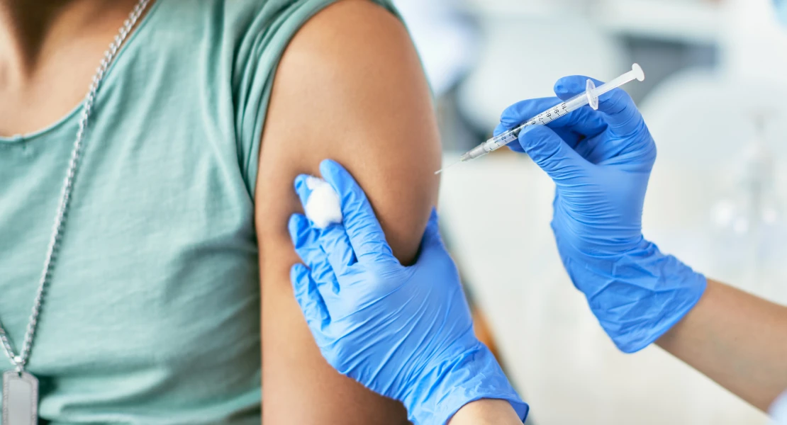 La Junta queda exenta de indemnizar a una mujer que sufrió trombosis tras la vacuna del covid