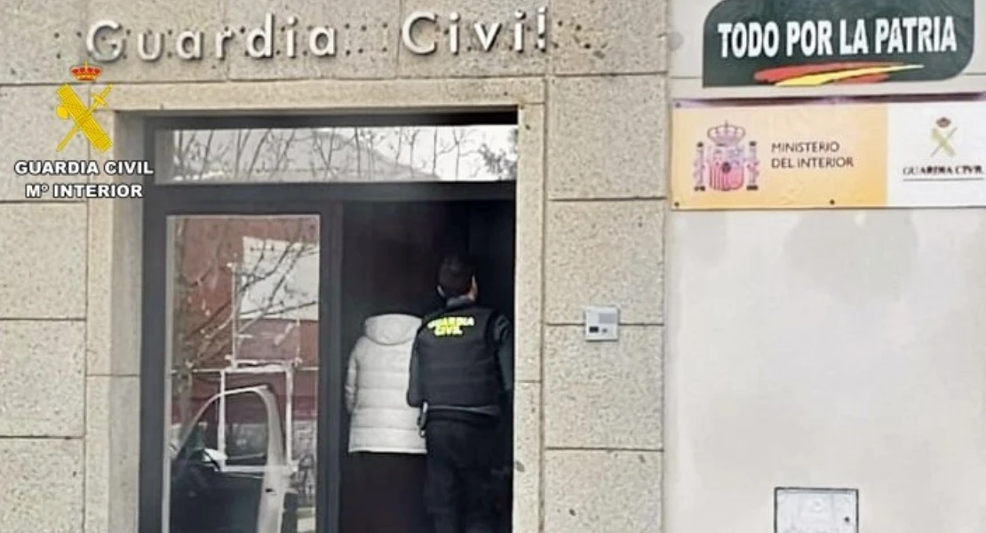 Detenidos tres jóvenes pacenses, dos de ellos menores, por robar joyas y un arma en Aceuchal