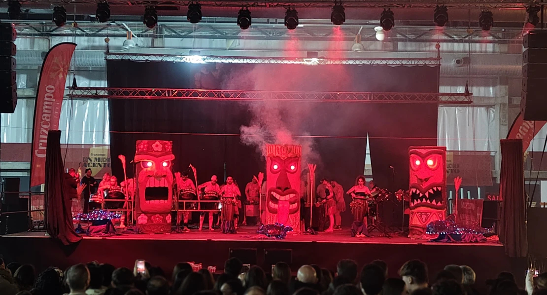 Actuación de la Tamborada de Caretos Salvavidas 2026