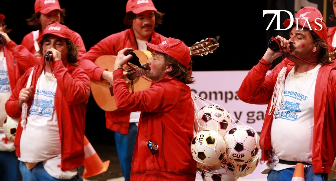 Actuación y entrevista a la murga Valentín, entrenador infantil en Semifinales del COMBA 2026