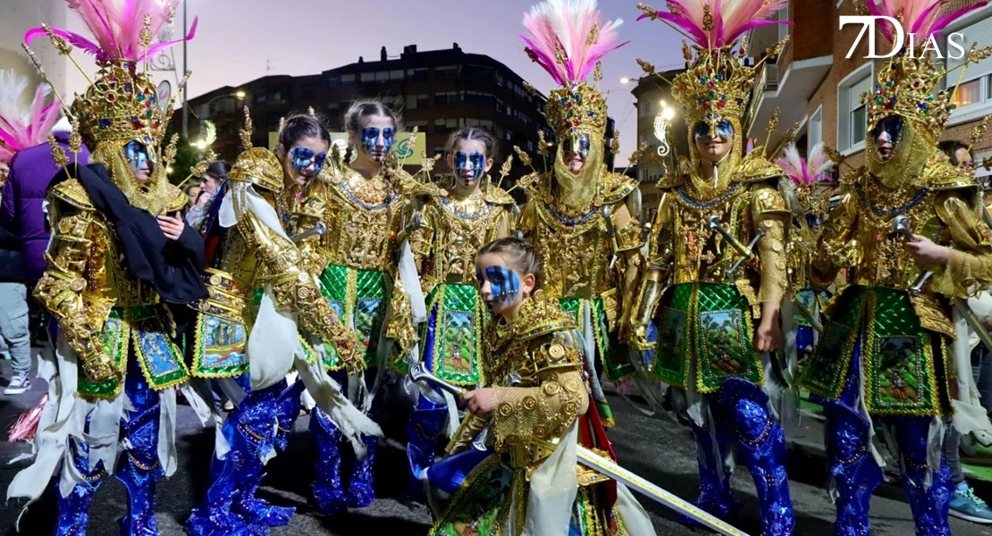 Planos generales del Desfile Infantil de Comparsas 2026