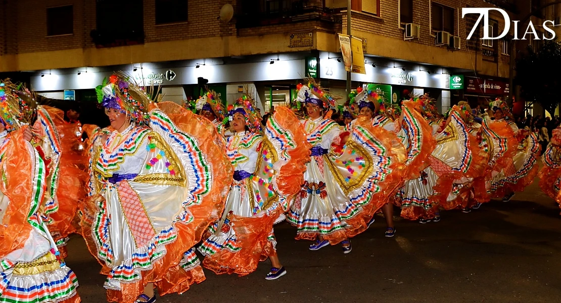 Los mejores primeros planos del Gran Desfile del Carnaval de Badajoz 2026