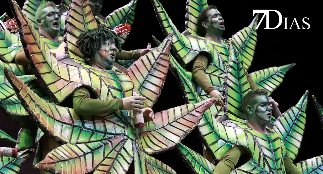 Actuación y entrevista a la murga Los Rayanos en Semifinales del COMBA 2026