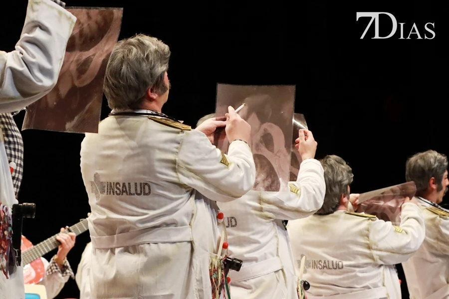 Actuación y entrevista de la murga Los Camballotas en Semifinales del COMBA 2026