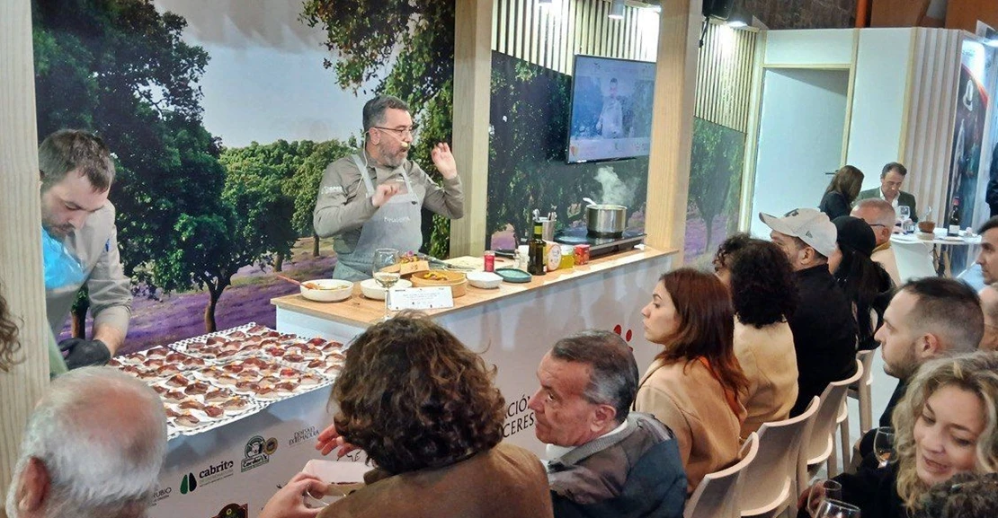 Promocionan los encantos de Cáceres en Málaga