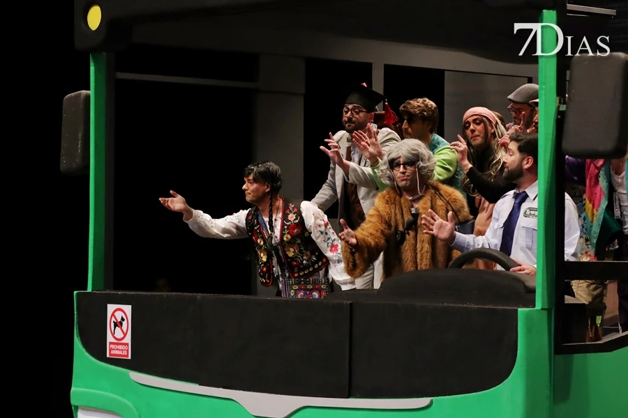 Actuación y entrevista de la murga Los Escusaos en preliminares del COMBA 2026