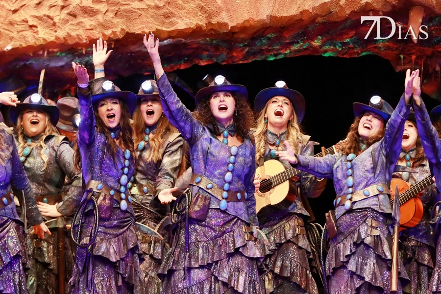 Actuación y entrevista de la murga La Castafiore en preliminares del COMBA 2026