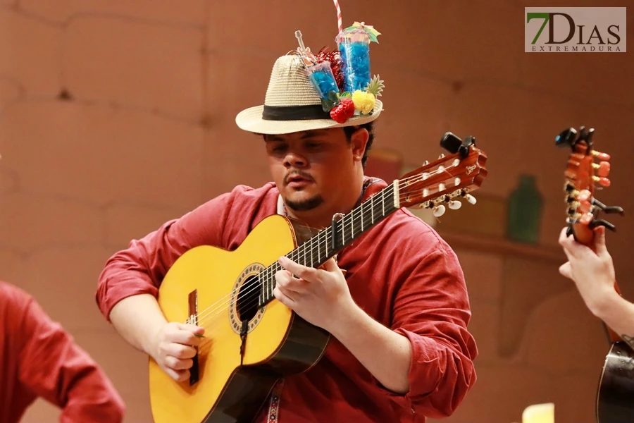 Actuación y entrevista de la murga Los Mini - Folk en preliminares del COMBA 2026