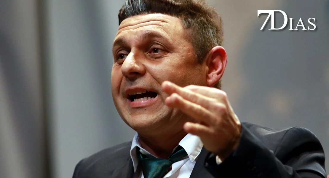 Actuación y entrevista a la murga Los Chungos en Semifinales del COMBA 2026