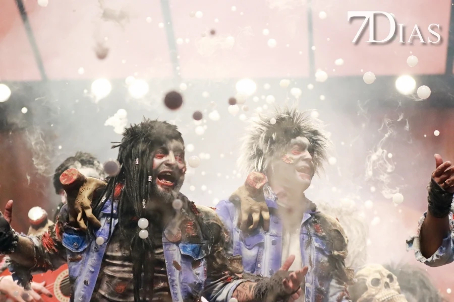 Actuación y entrevista de la murga Marwan en la final del COMBA 2026