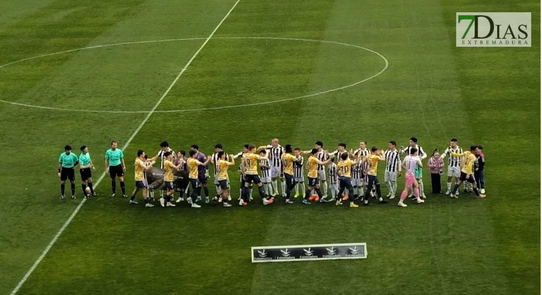 El Badajoz vuelve a ganar pese a un mal segundo tiempo