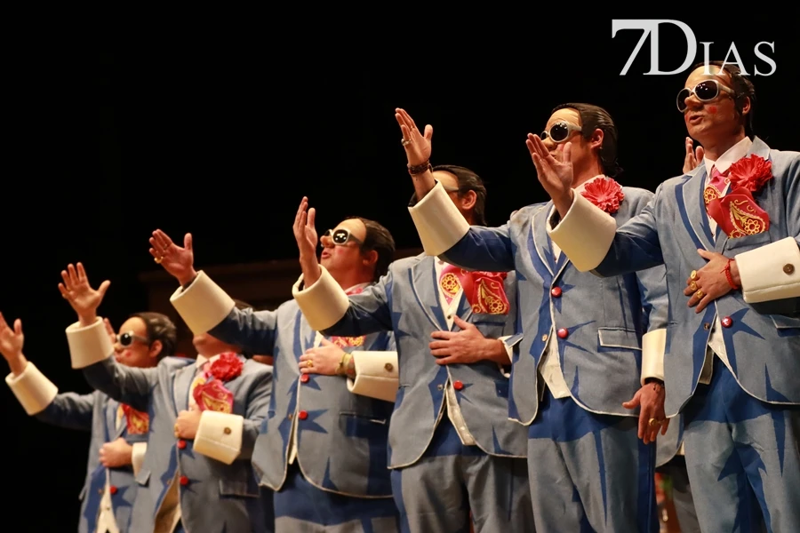 Actuación y entrevista de la murga  A Contralgolpe en la final del COMBA 2026