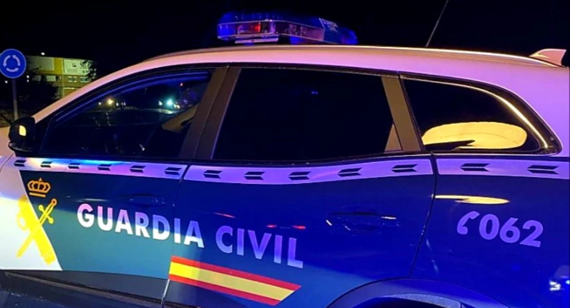 Grave un trabajador tras caer del camión de la basura en una localidad cacereña