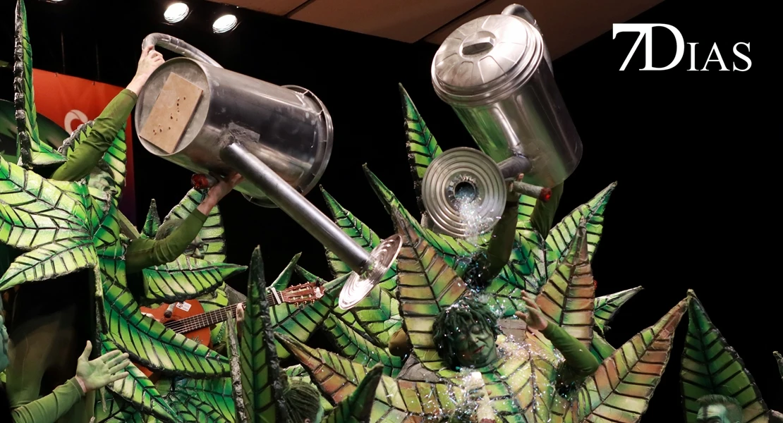 Actuación y entrevista a la murga Los Rayanos en Semifinales del COMBA 2026