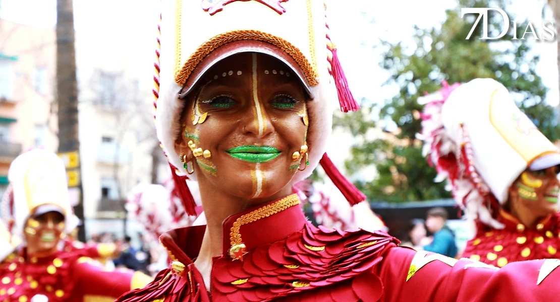 Los mejores primeros planos del Gran Desfile del Carnaval de Badajoz 2026